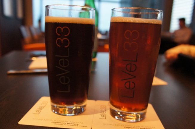Pale Ale (R) and Dark Beer