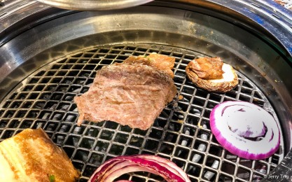 yangnyeom-galbi (marinated short-ribs)