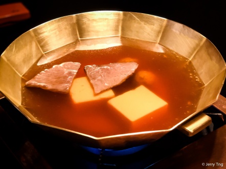 Main Dish Tofu & Beef Hot Pot とうふ牛なべ